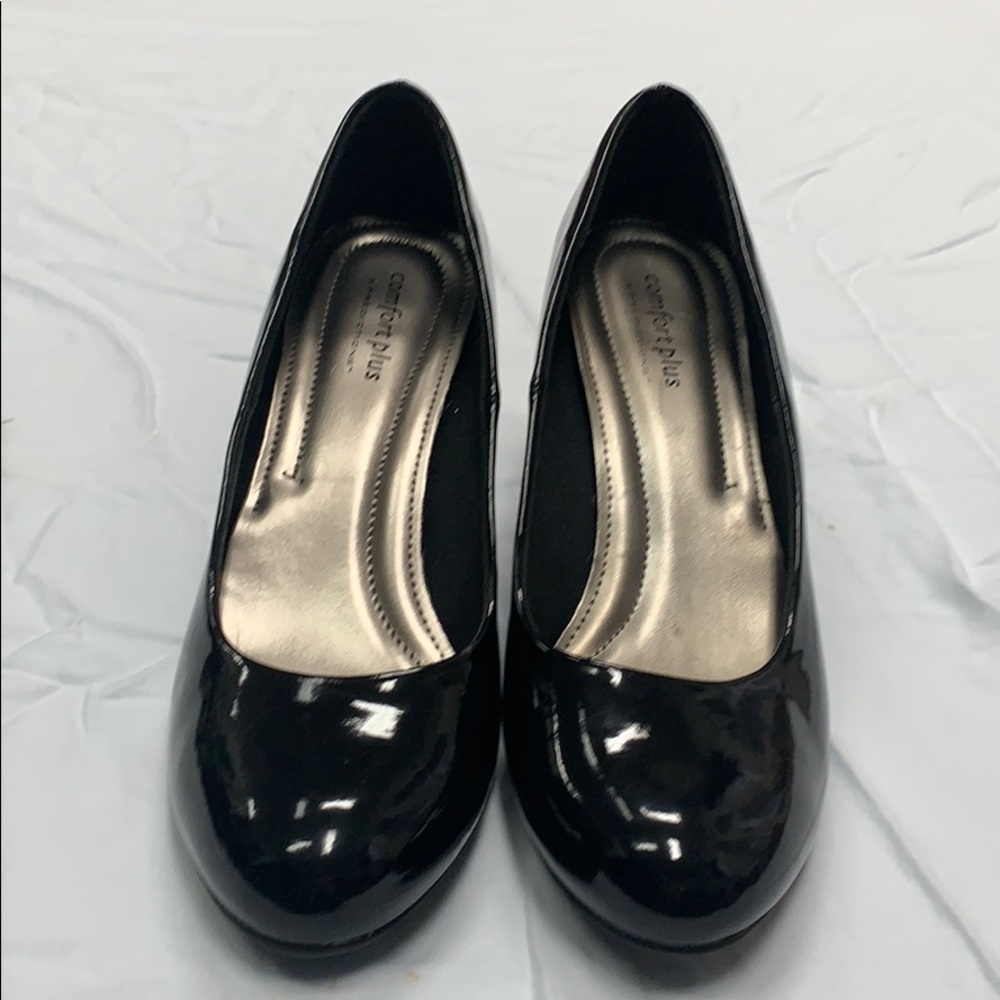 👠 simple black dress shoes